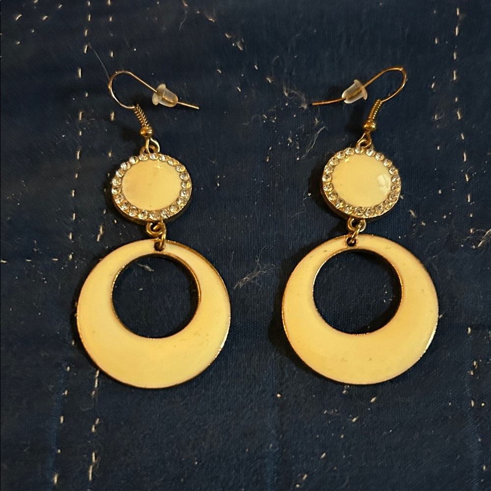 Elegant Gold and Cream Dangle Earrings